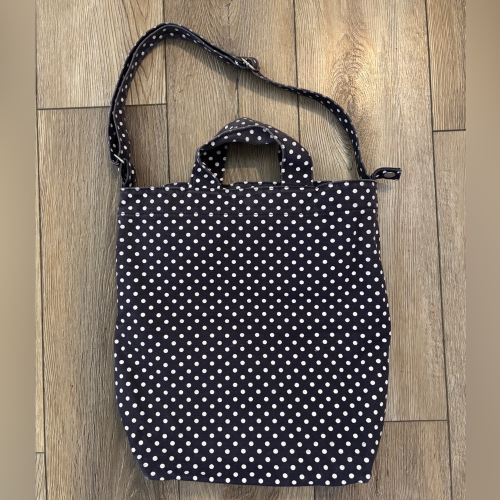 BAGGU Duck Bag - Navy Blue Polka Dots with Laptop Sleeve.